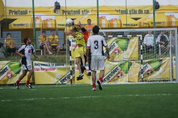 Minifotbalul românesc se pregătește de fazele regionale